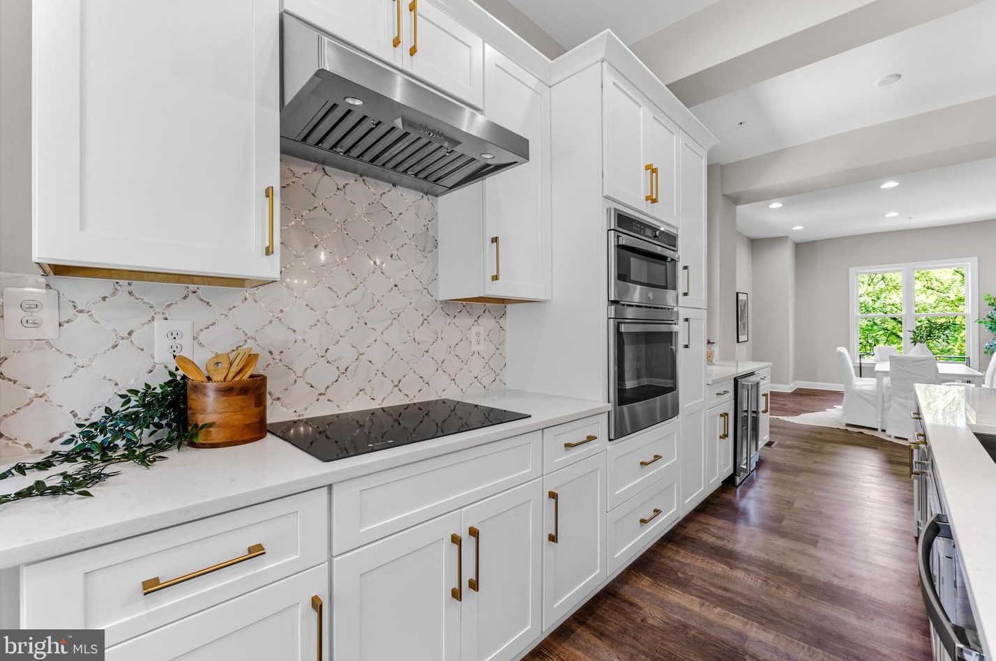 3796 Old Columbia Pike, Ellicott MD 21043-4643 exterior