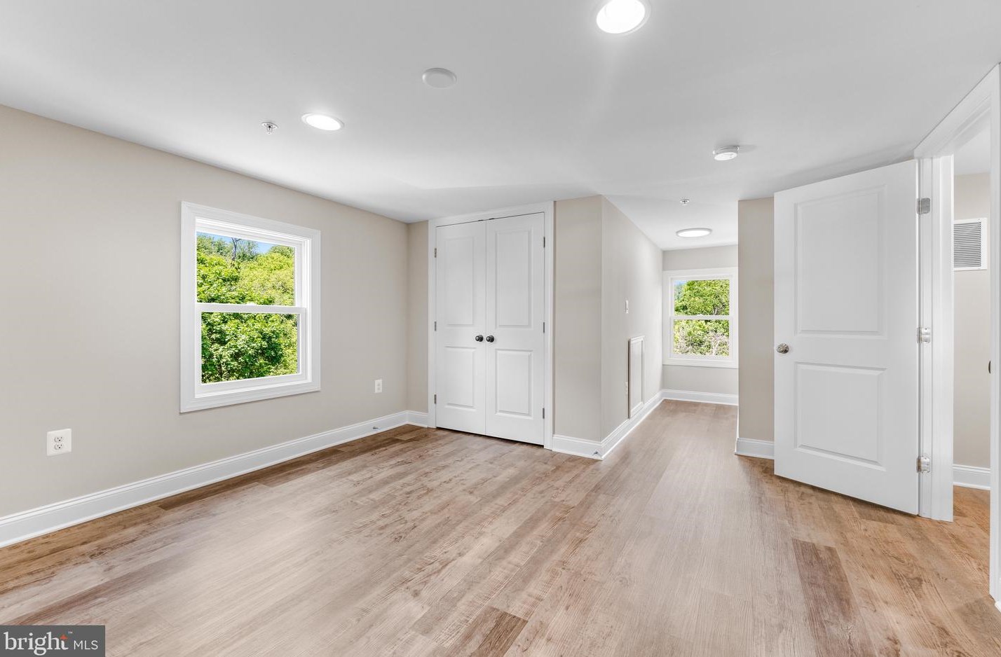 3796 Old Columbia Pike, Ellicott MD 21043-4643 exterior