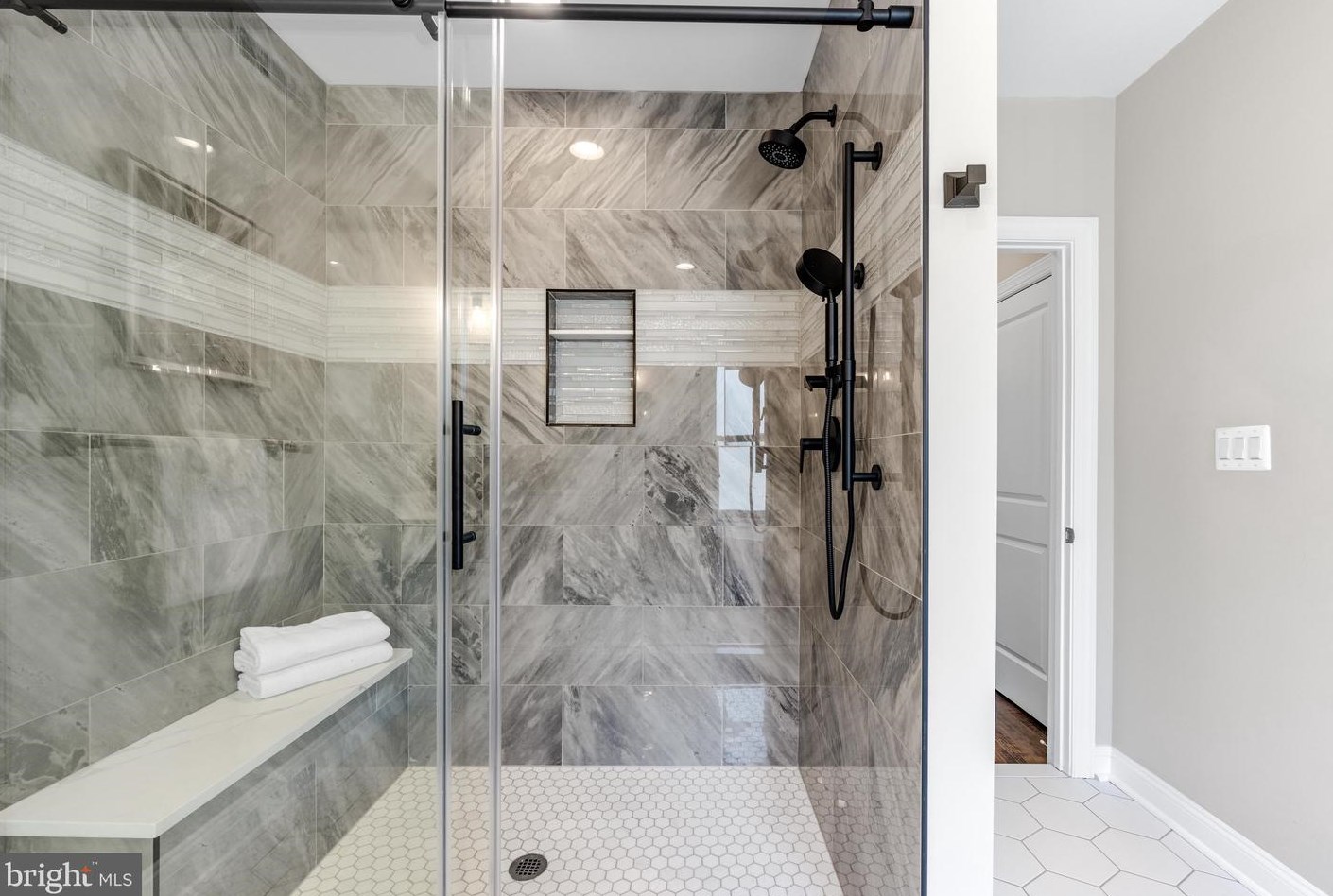 3796 Old Columbia Pike, Ellicott MD 21043-4643 exterior