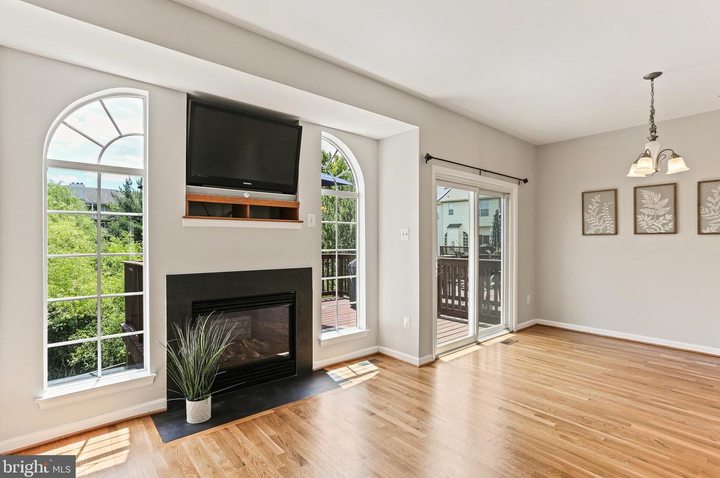 6854 Sanctuary Ct, Baltimore MD  21075-6235 exterior