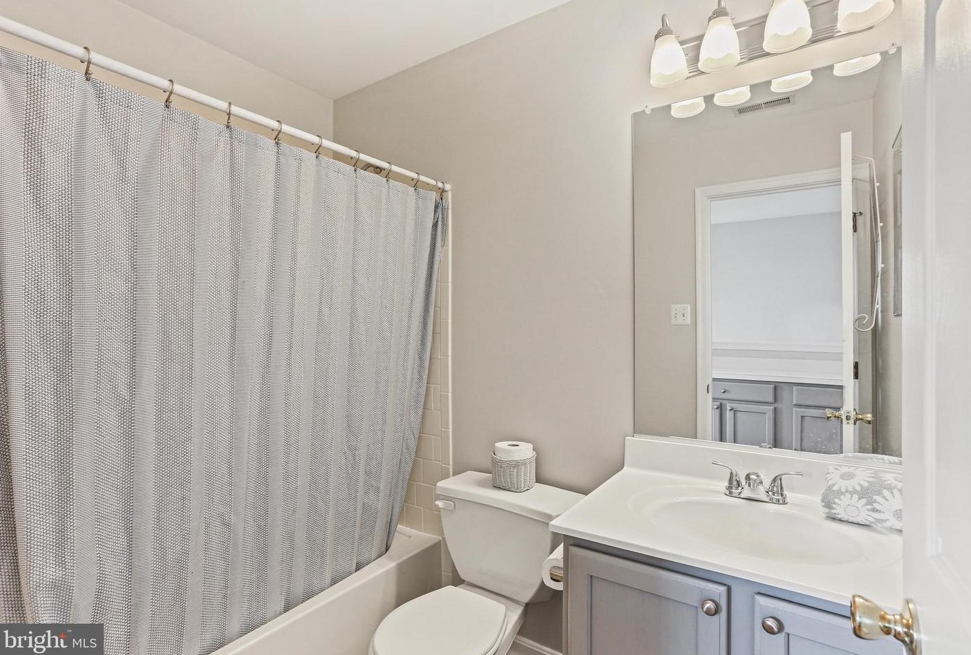 6854 Sanctuary Ct, Baltimore MD  21075-6235 exterior