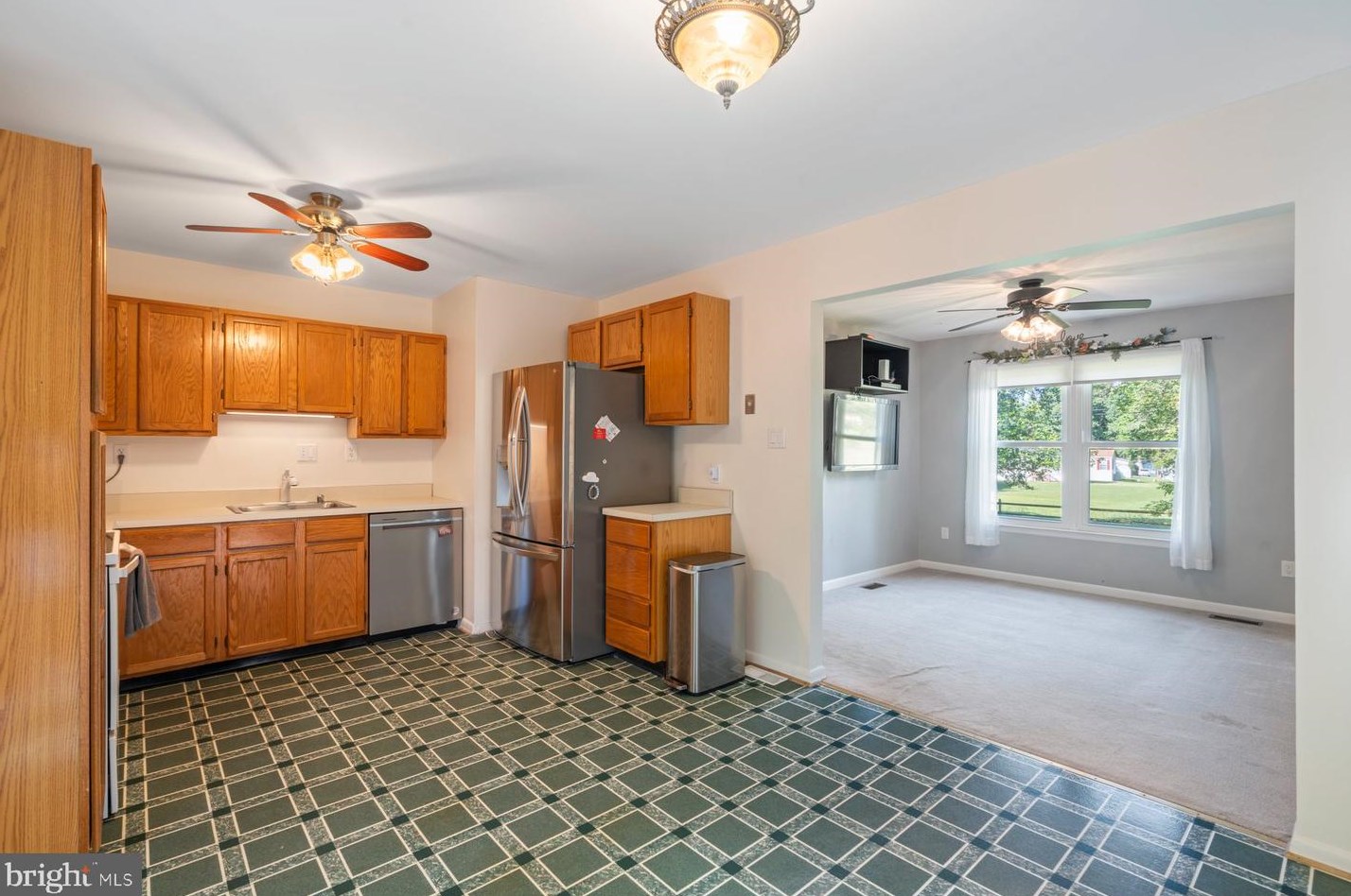 6150 Hunt Club Rd, Baltimore MD  21075-5518 exterior