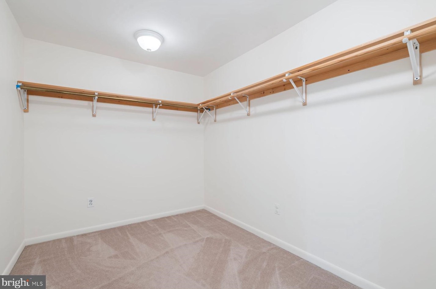 6150 Hunt Club Rd, Baltimore MD  21075-5518 exterior