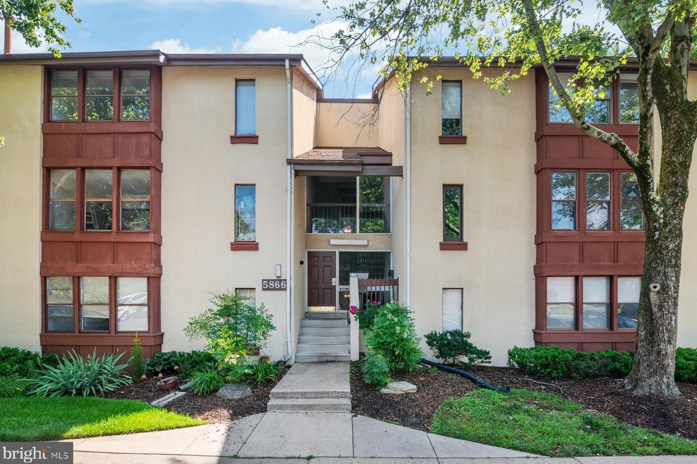 5866 Thunder Hill Rd, Columbia MD  21045-3532 exterior