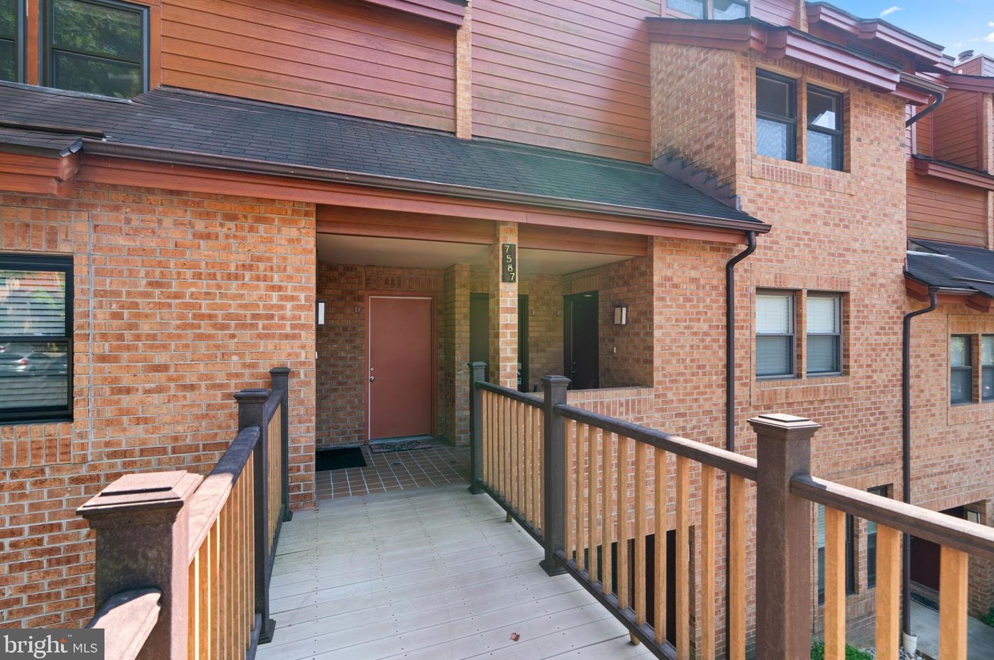 7587 Weather Worn Way, Columbia MD 21046-2517 exterior