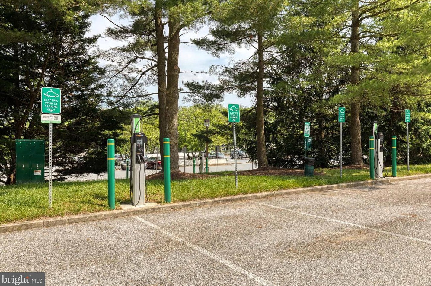 10081 Windstream Dr, Columbia MD  21044-2547 exterior
