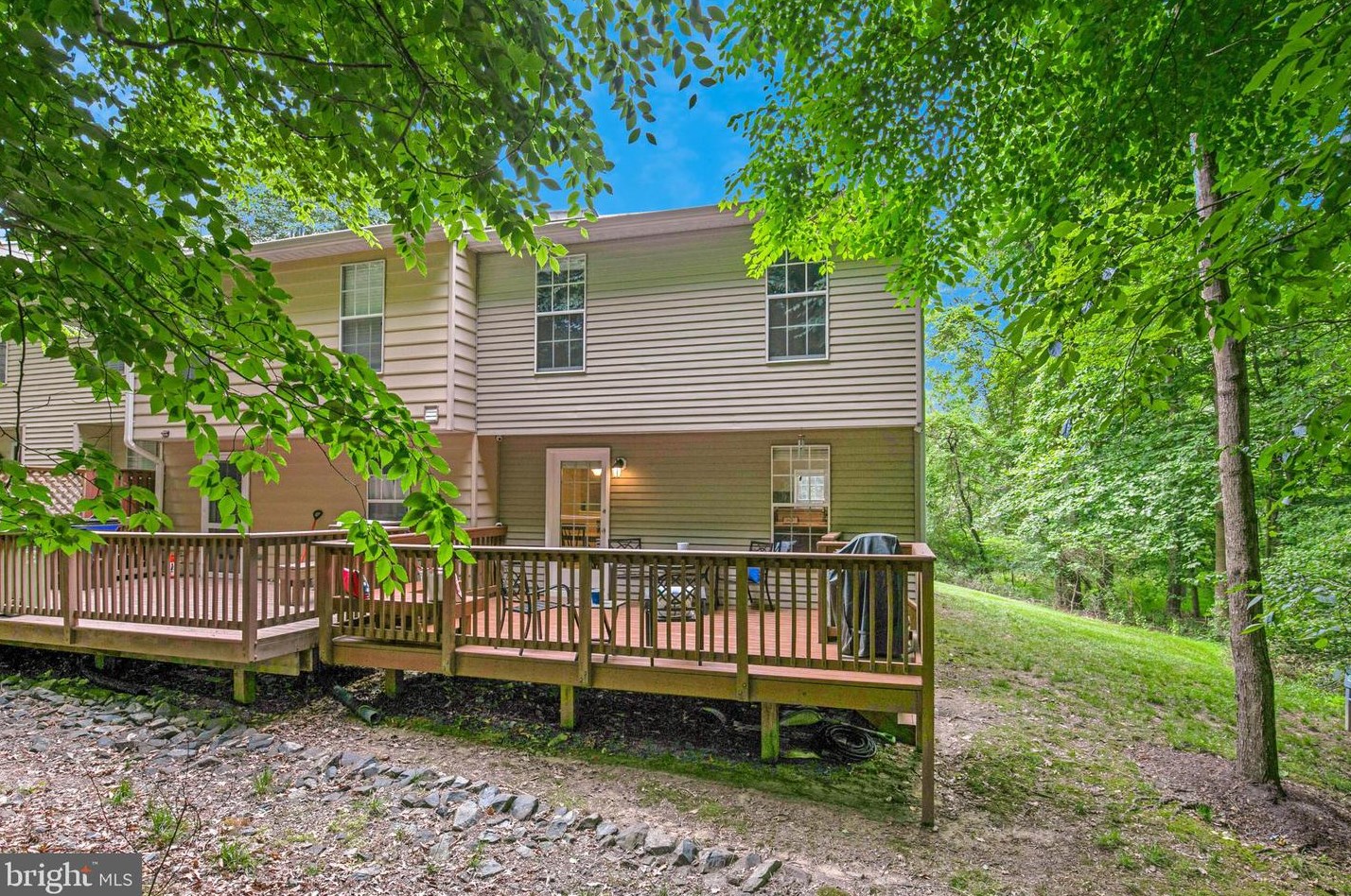 6058 Weekend Way, Columbia MD  21044-3135 exterior