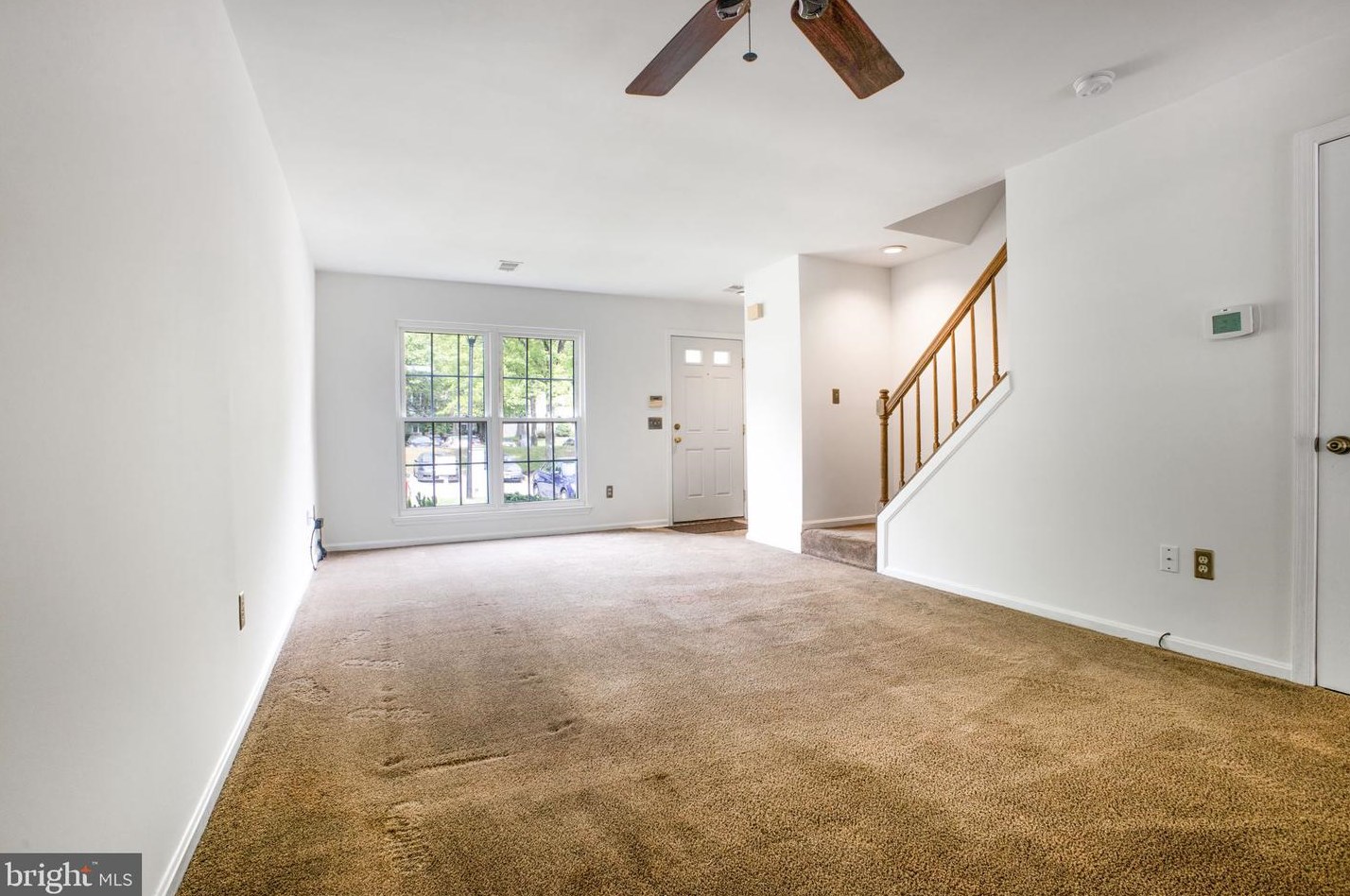 9639 Stirling Bridge Dr, Columbia MD 21046-1938 exterior