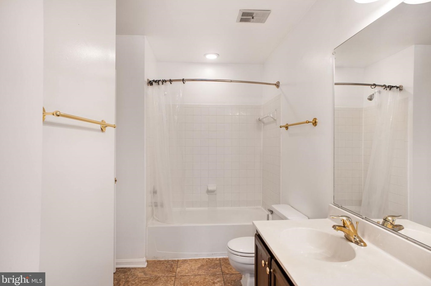 9639 Stirling Bridge Dr, Columbia MD 21046-1938 exterior