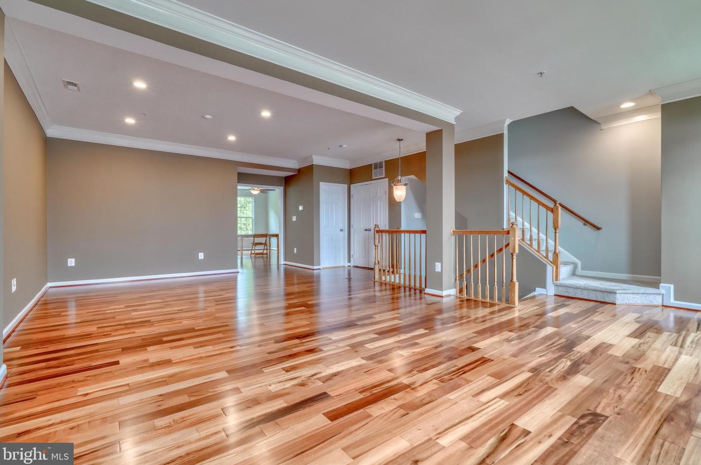 7138 Daniel John Dr, Baltimore MD  21075-5452 exterior