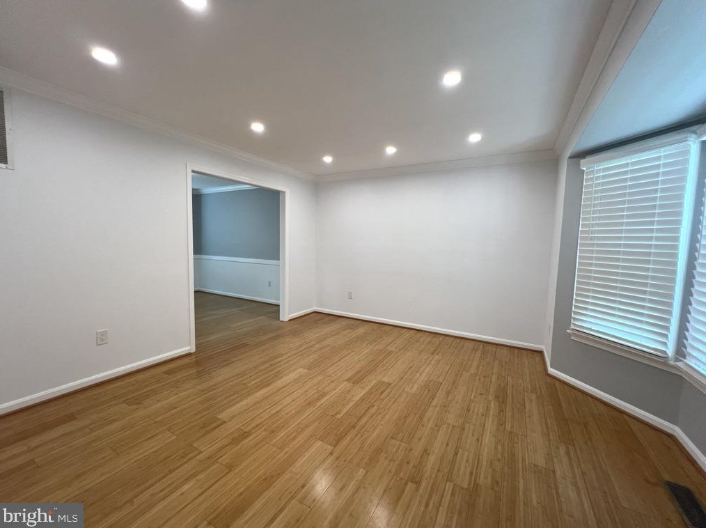 8519 Wheatfield Way, Ellicott MD  21043-6546 exterior