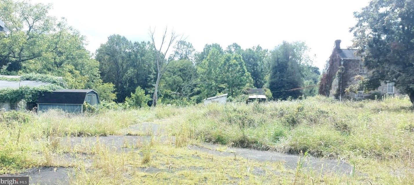 8507 Old Frederick Rd, Ellicott MD 21043-1925 exterior