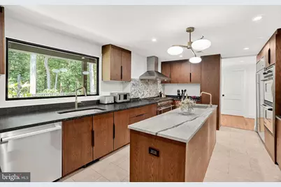 6625 Isle Of Skye Drive, Highland, MD 20777 - Photo 9