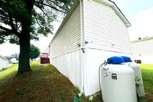 8304 Firewood Ct, Jessup, MD 20794 - Photo 5