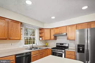 6601 Meadowfield Ct, Elkridge, MD 21075 - Photo 17