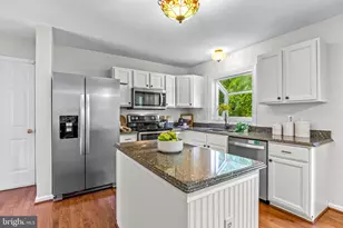 8382 Glenmar Rd, Ellicott City, MD 21043 - Photo 9