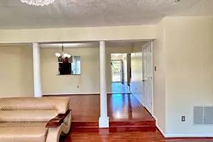 9279 Brewington Ln, Laurel, MD 20723 - Photo 13