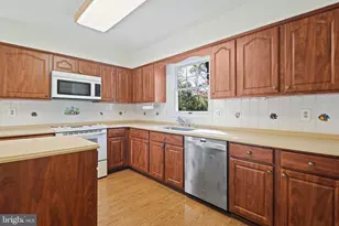 10222 Camelford Ct, Ellicott City, MD 21042 - Photo 21