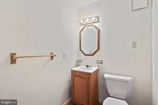 10222 Camelford Ct, Ellicott City, MD 21042 - Photo 35