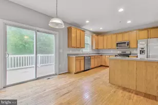7582 Cherrybark Oak Ln, Elkridge, MD 21075 - Photo 9