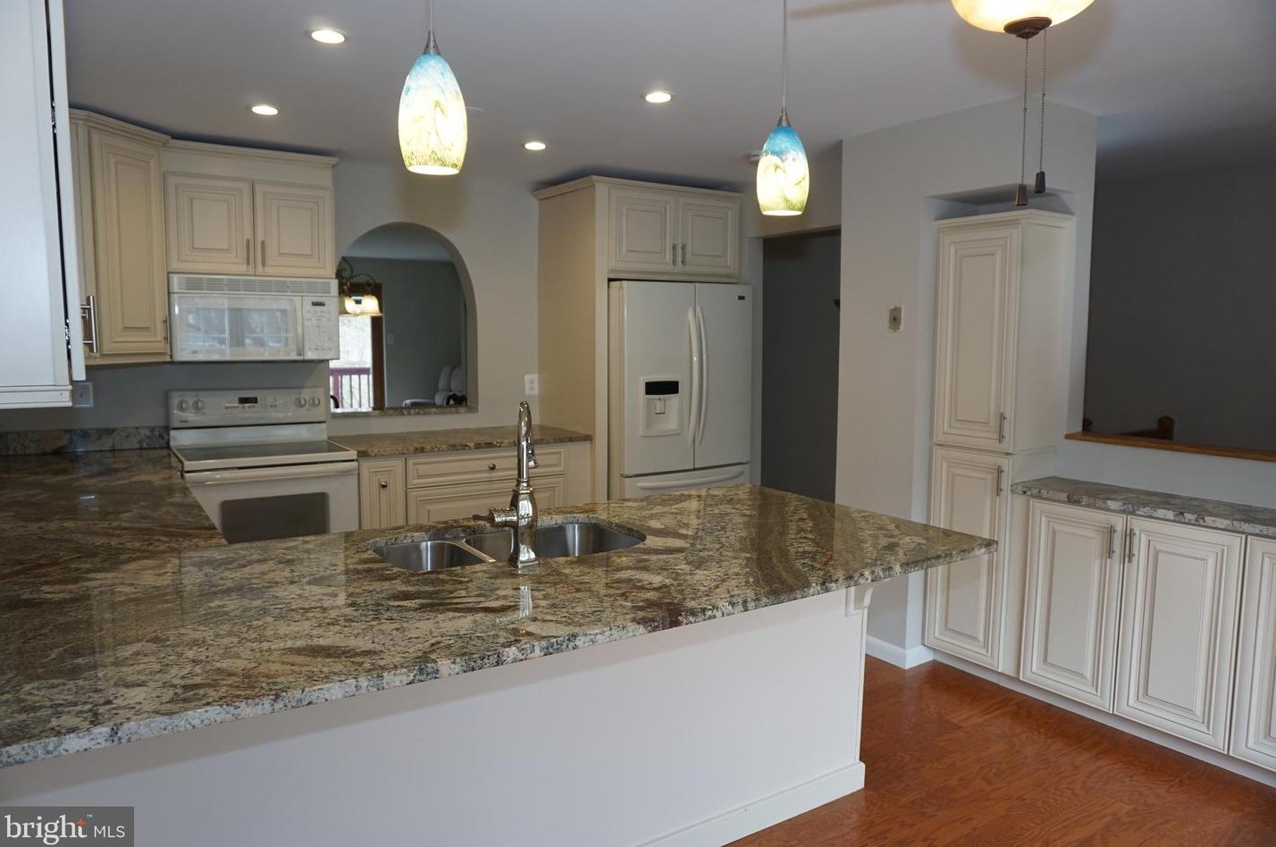 11916 New Country Ln, Columbia MD 21044-4405 exterior