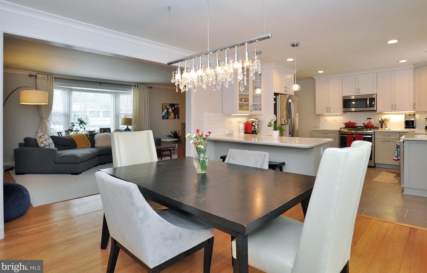 5806 Osceola Rd, Bethesda MD  20816-2033 exterior