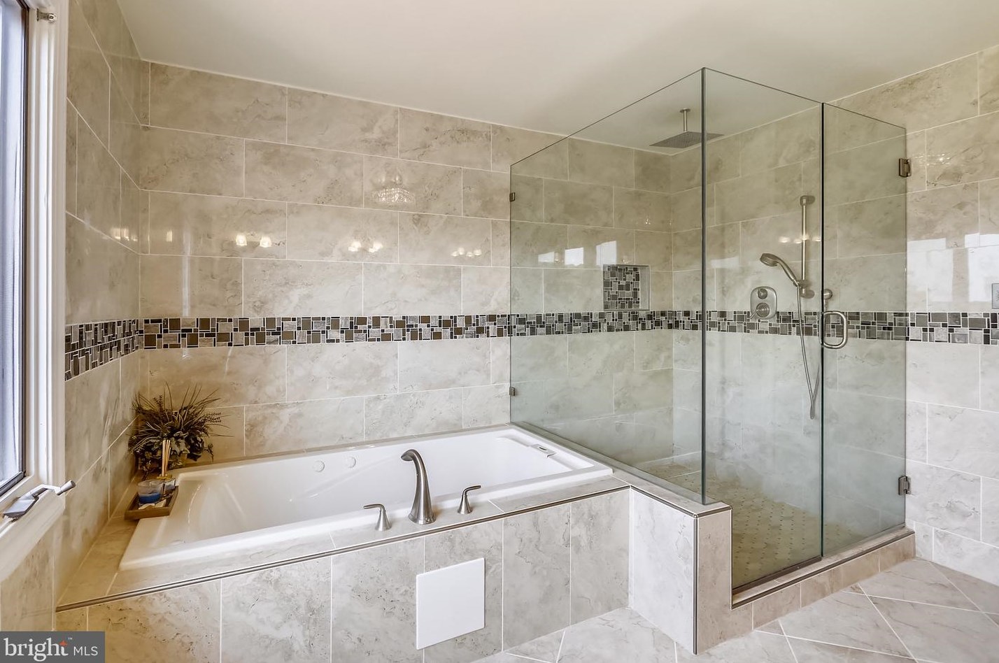 14406 Turkey Foot Rd, Gaithersburg MD 20878-3943 exterior