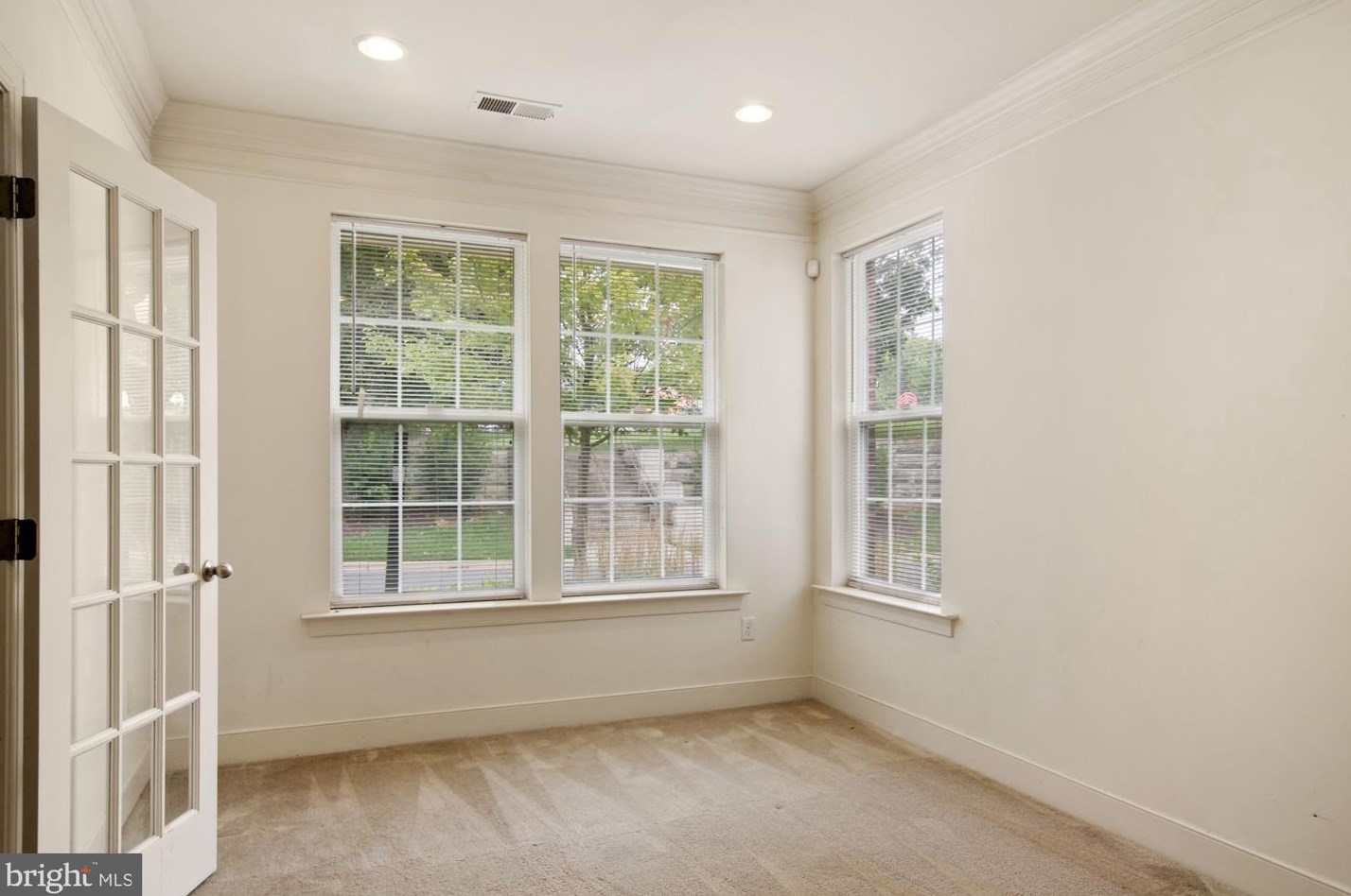 131 Fairbanks Dr, Gaithersburg MD  20877-6355 exterior