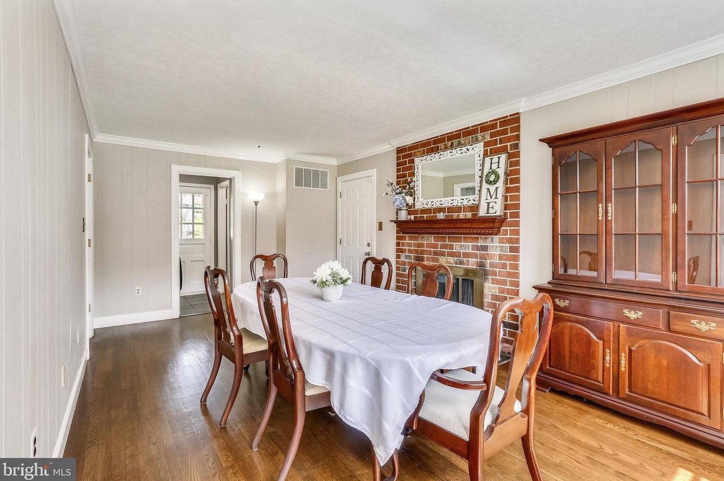 17533 Queen Elizabeth Dr, Olney MD  20832-2131 exterior