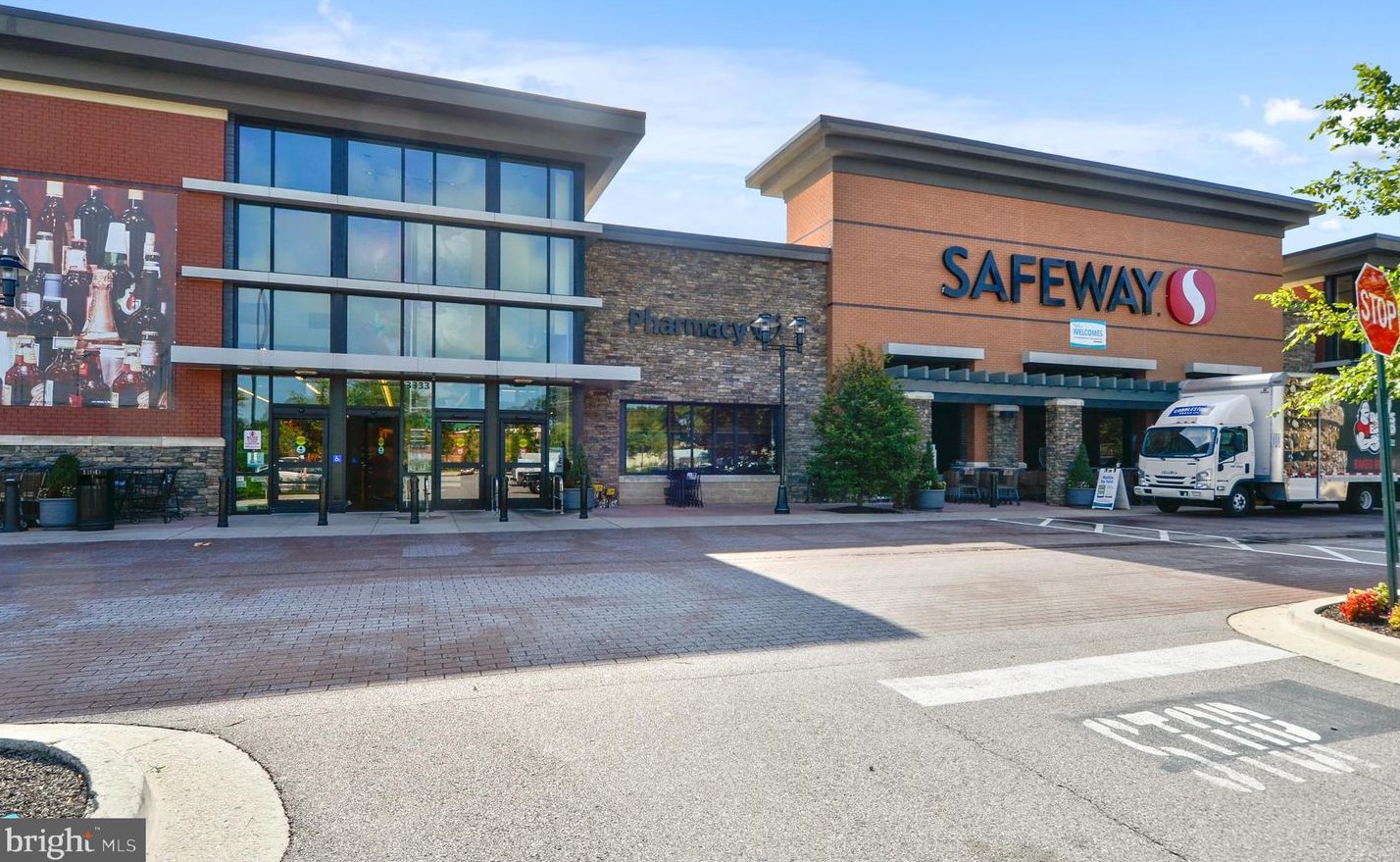 17533 Queen Elizabeth Dr, Olney MD  20832-2131 exterior