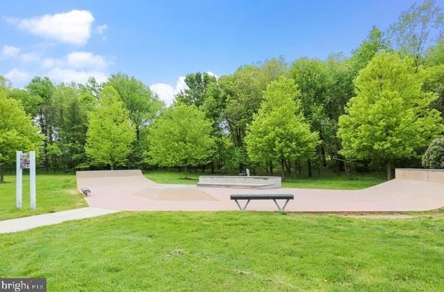 720 Quince Orchard Blvd, Gaithersburg MD  20878-1545 exterior