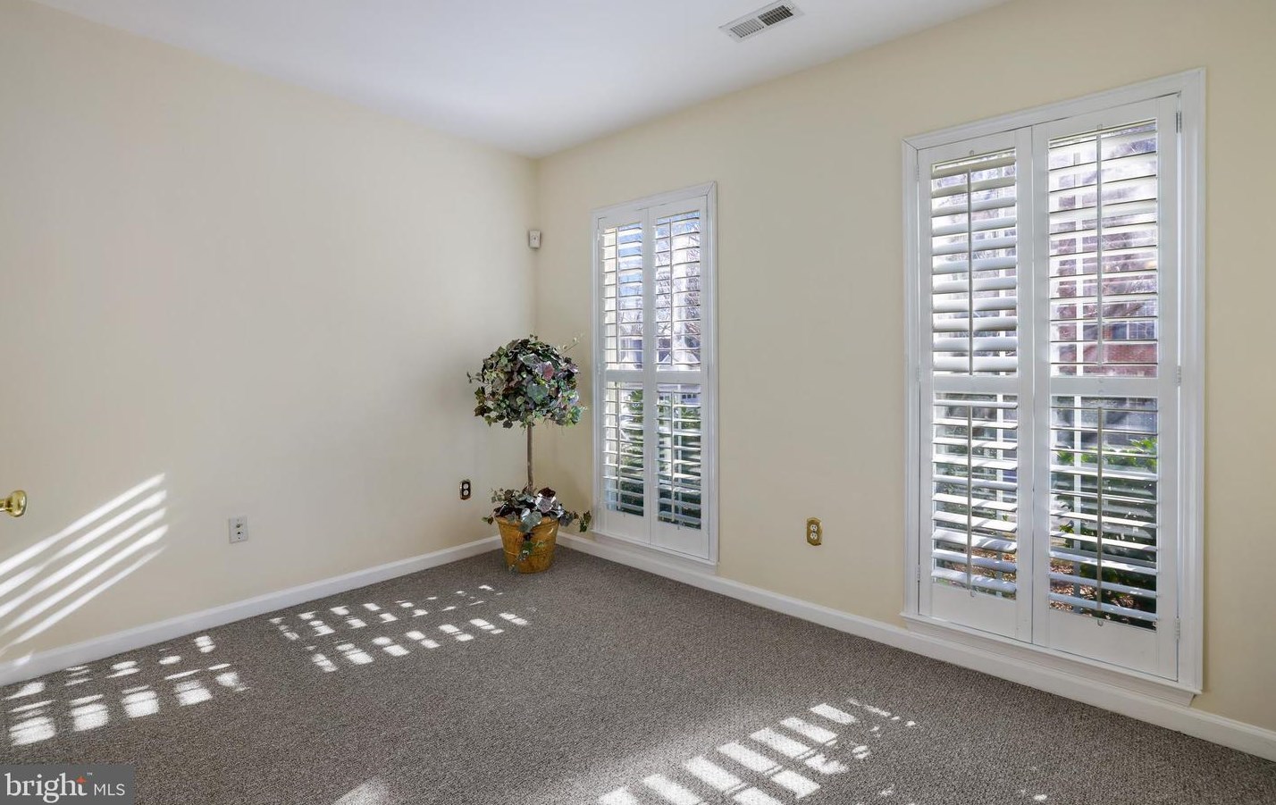 409 Phelps St, Gaithersburg MD  20878-3214 exterior