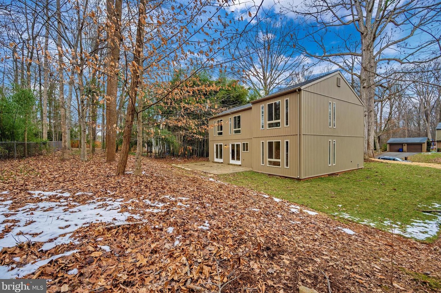 10402 Great Arbor Dr, Rockville MD  20854-4215 exterior