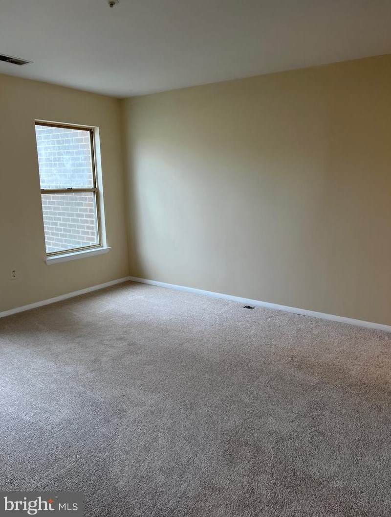 18424 Guildberry Dr, Gaithersburg MD  20879-5356 exterior