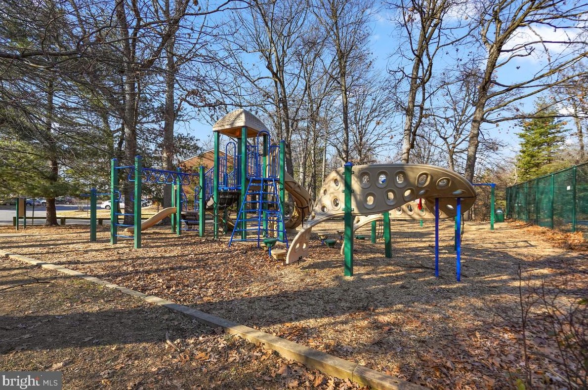 405 Christopher Ave, Gaithersburg MD  20879-3539 exterior
