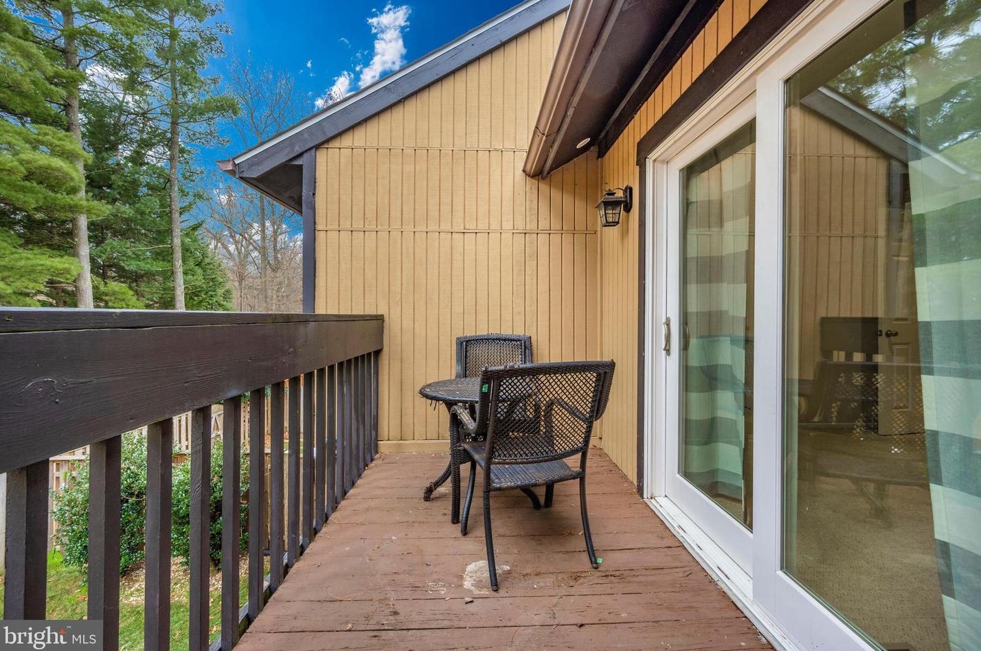 9846 Dairyton Ct, Gaithersburg MD 20886-1102 exterior