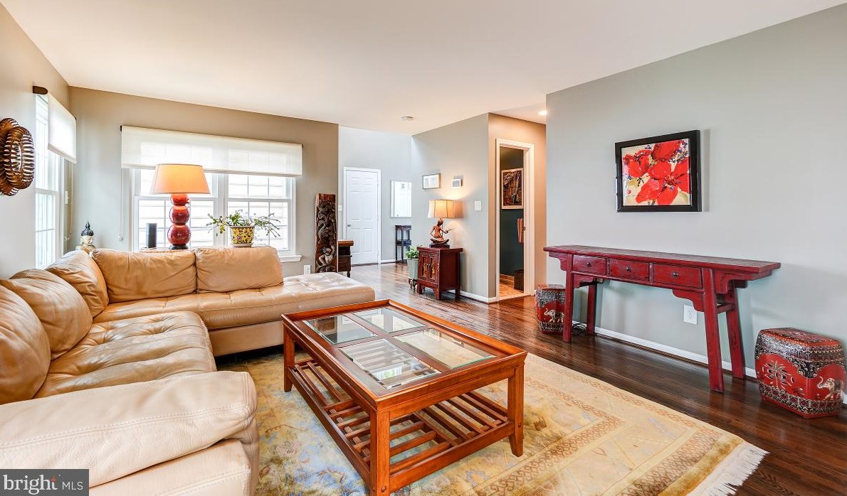 8303 Marketree Cir, Gaithersburg MD 20886-4919 exterior