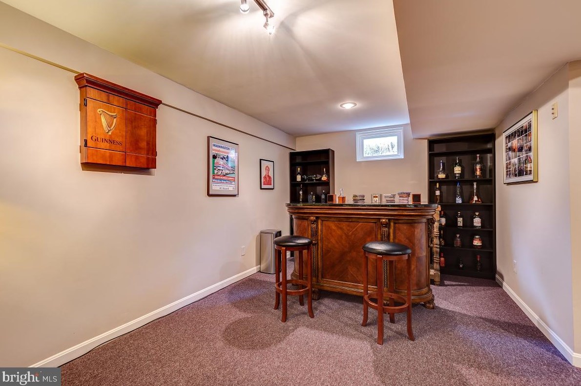 8303 Marketree Cir, Gaithersburg MD 20886-4919 exterior