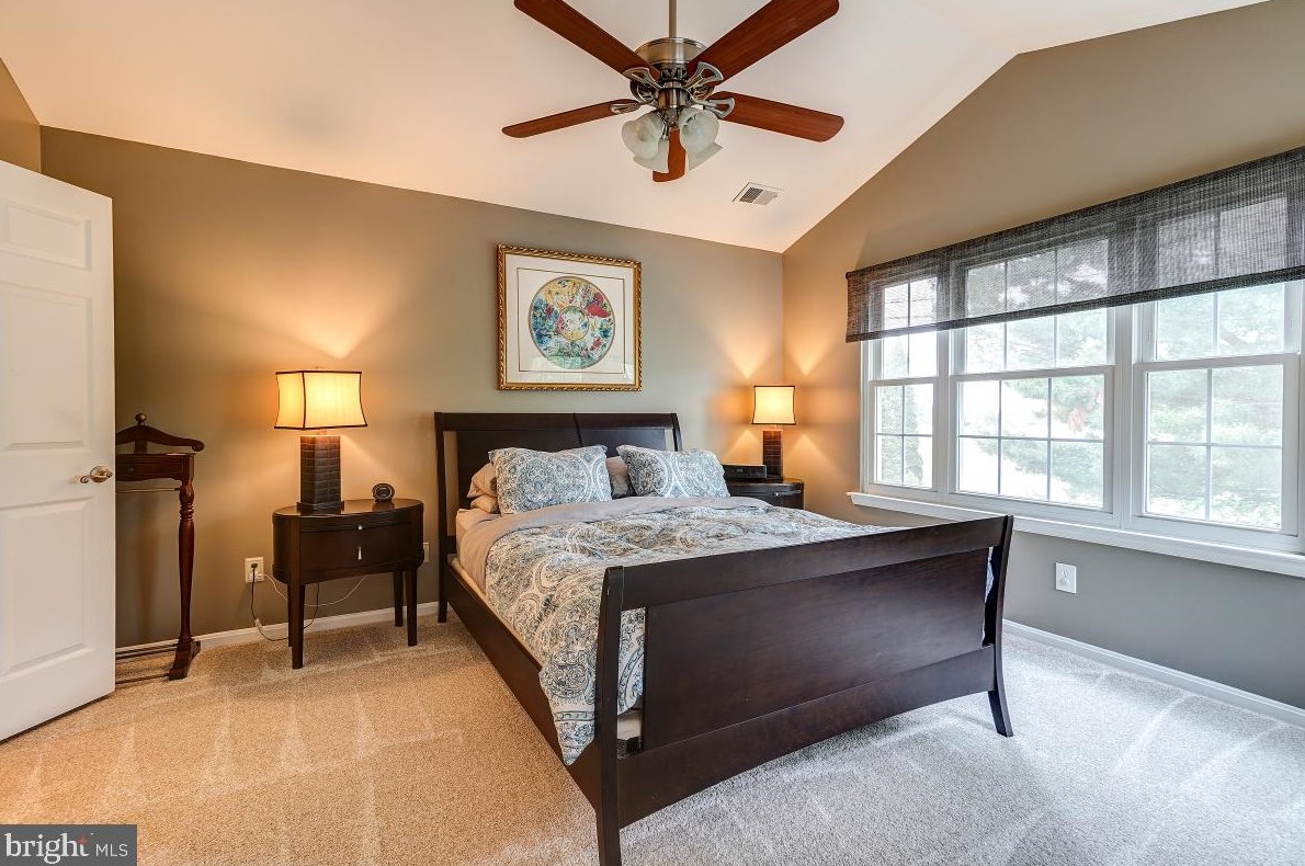 8303 Marketree Cir, Gaithersburg MD 20886-4919 exterior