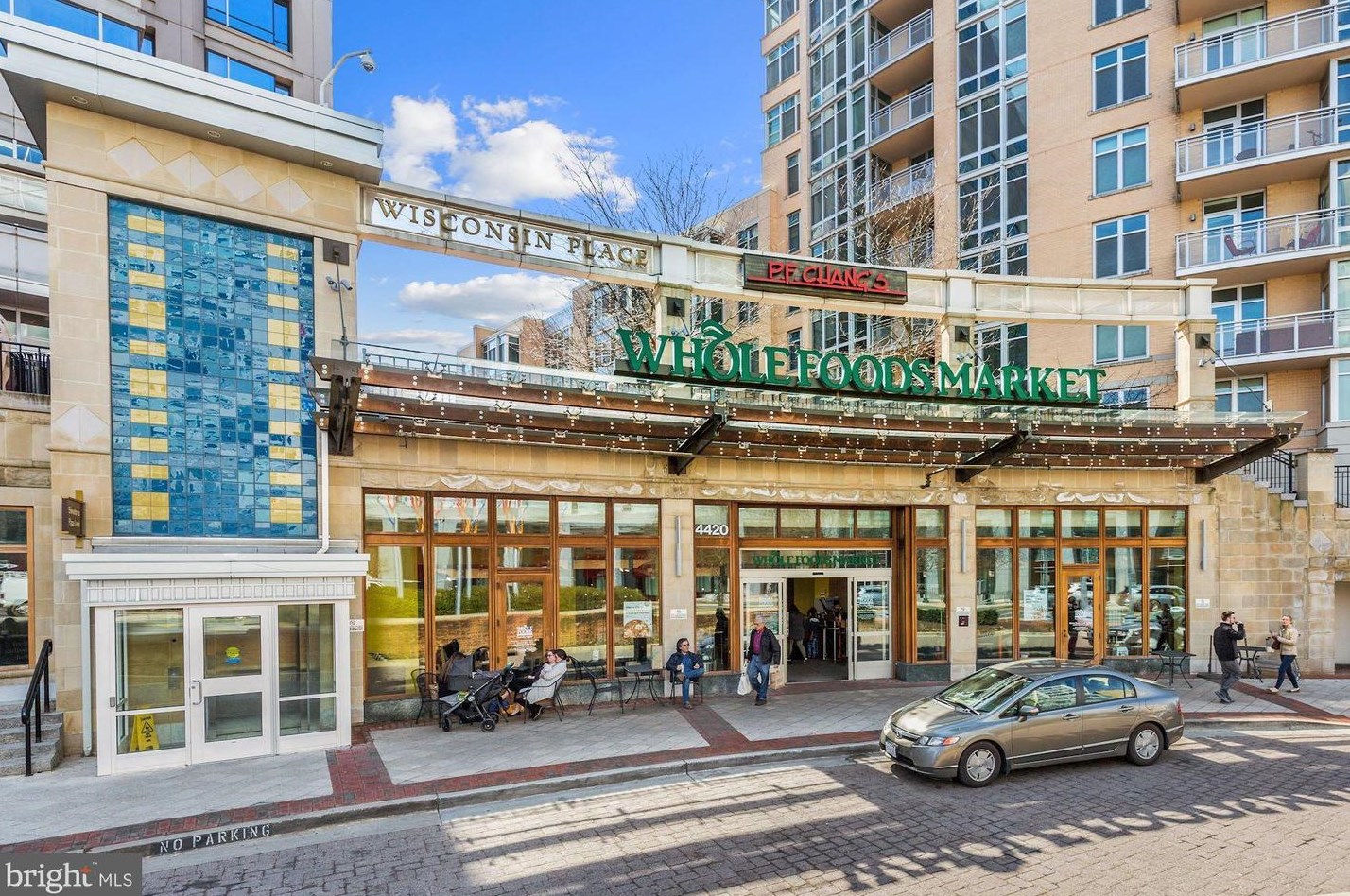 4515 Willard Ave, Bethesda MD  20815-3622 exterior