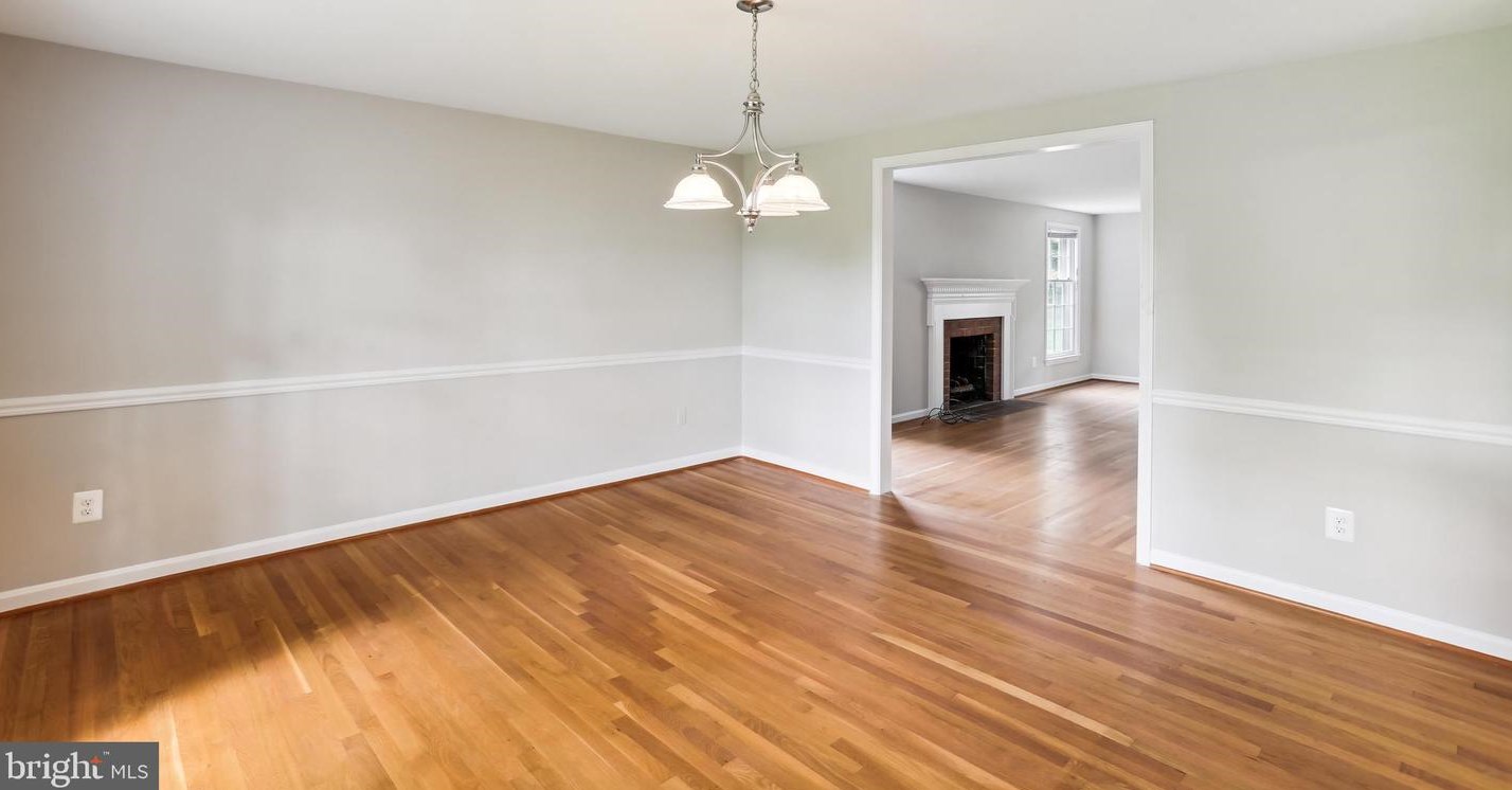 9764 Whetstone Dr, Gaithersburg MD 20886-3120 exterior