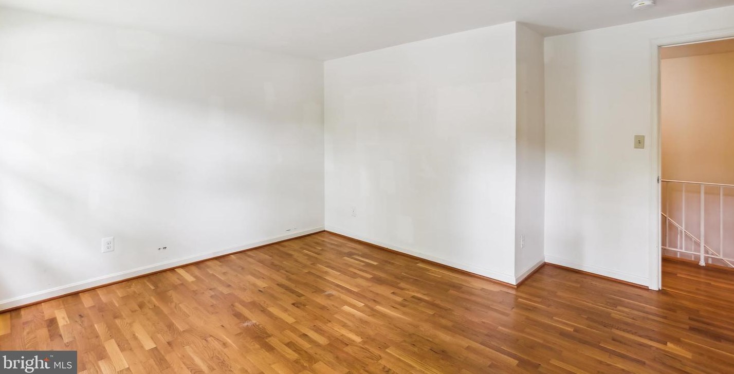 9764 Whetstone Dr, Gaithersburg MD 20886-3120 exterior