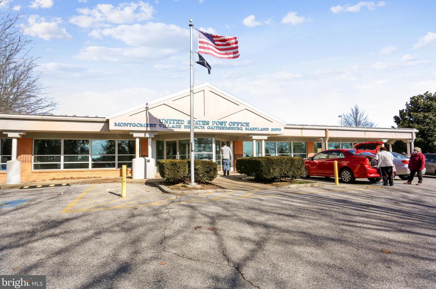 9764 Whetstone Dr, Gaithersburg MD 20886-3120 exterior