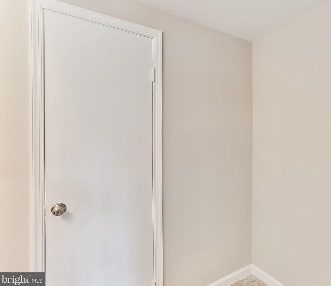 9764 Whetstone Dr, Gaithersburg MD 20886-3120 exterior