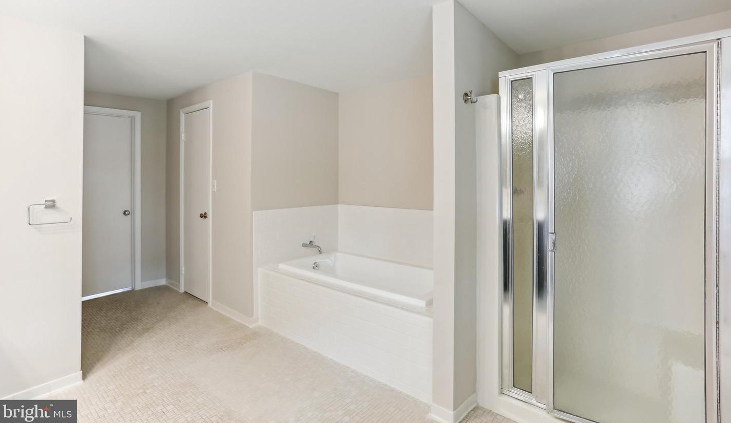 9764 Whetstone Dr, Gaithersburg MD 20886-3120 exterior