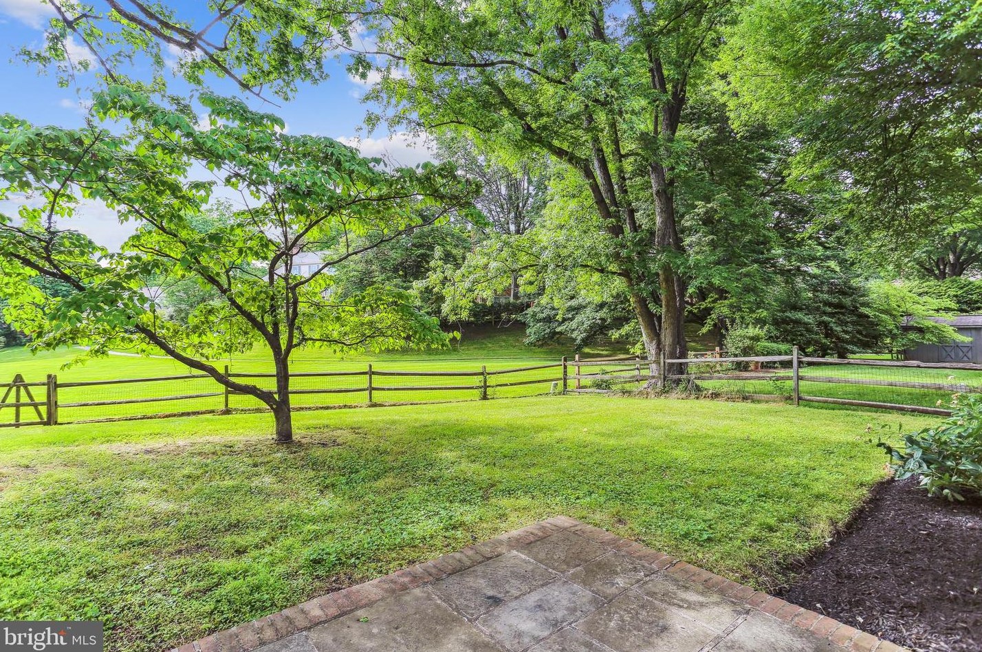 9764 Whetstone Dr, Gaithersburg MD 20886-3120 exterior