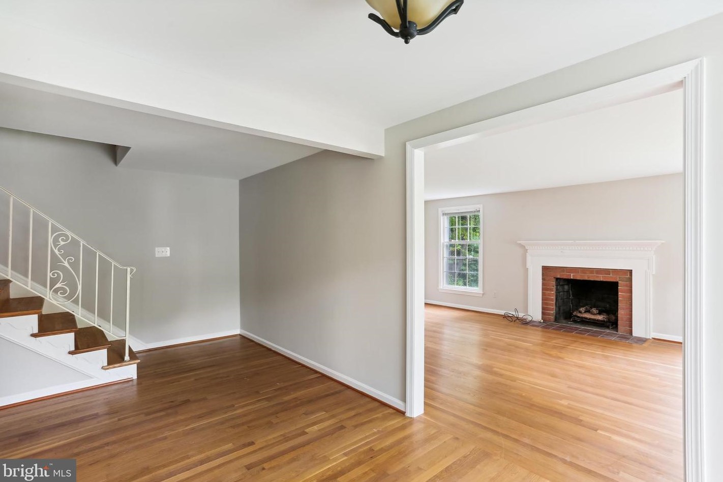 9764 Whetstone Dr, Gaithersburg MD 20886-3120 exterior