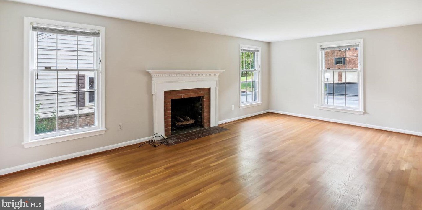 9764 Whetstone Dr, Gaithersburg MD 20886-3120 exterior