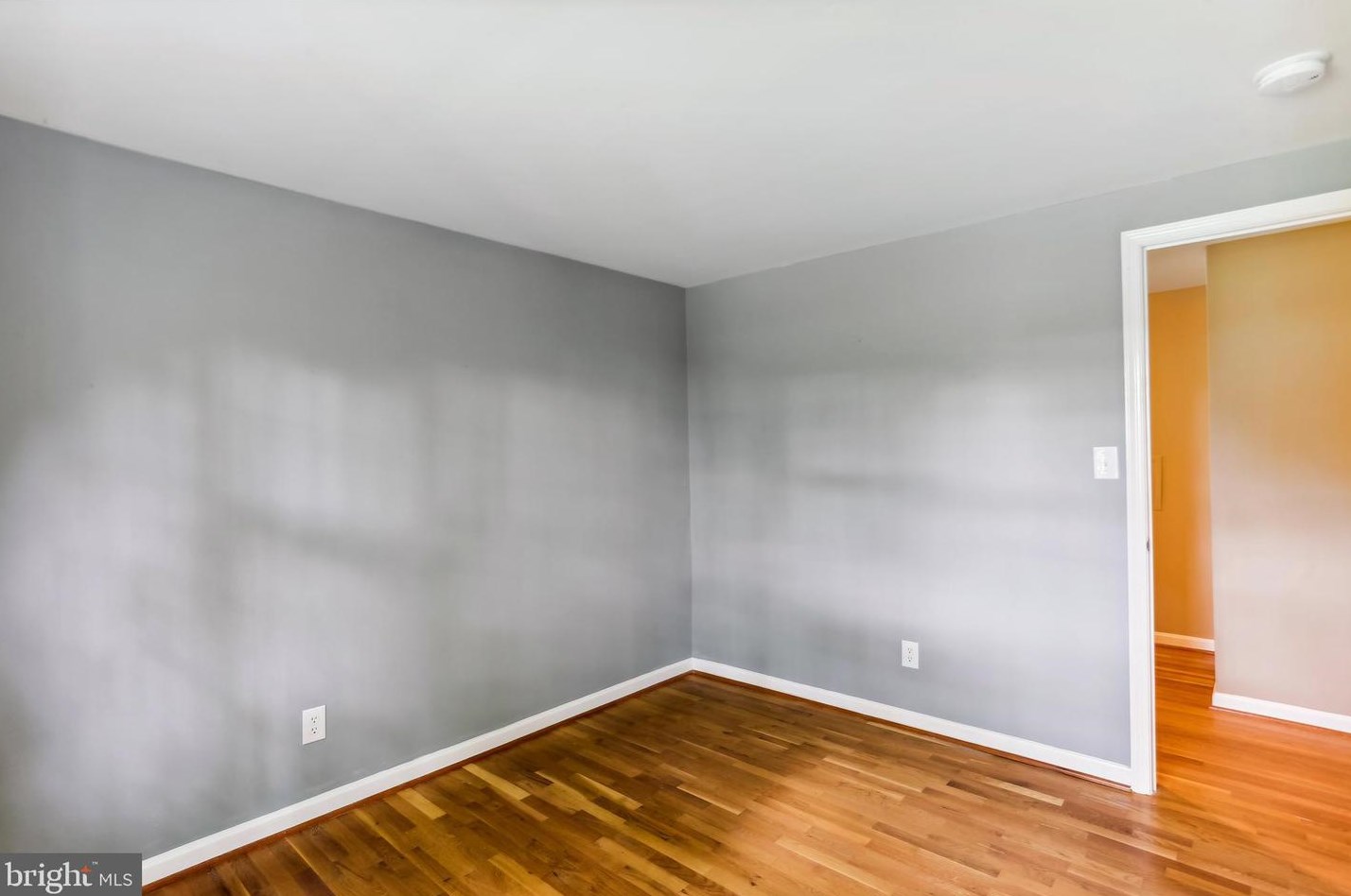 9764 Whetstone Dr, Gaithersburg MD 20886-3120 exterior