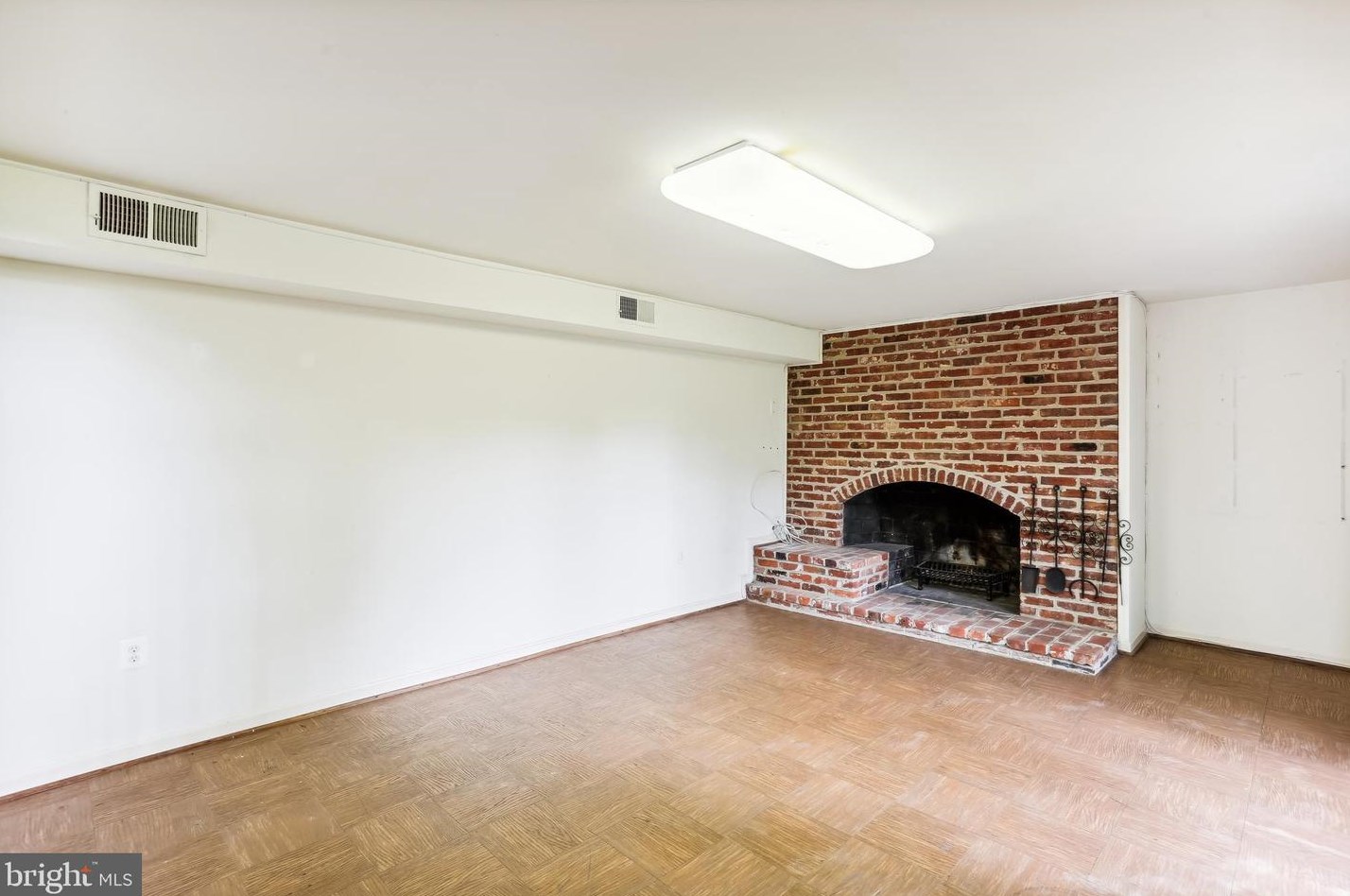 9764 Whetstone Dr, Gaithersburg MD 20886-3120 exterior